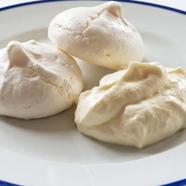 Meringue mit Nidle